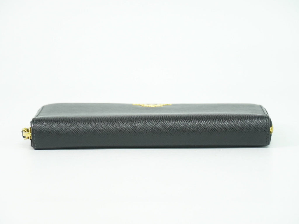 Prada Zip Around Tab Wallet Saffiano Leather Black Leather Wallets Accessory (Pre-Owned)