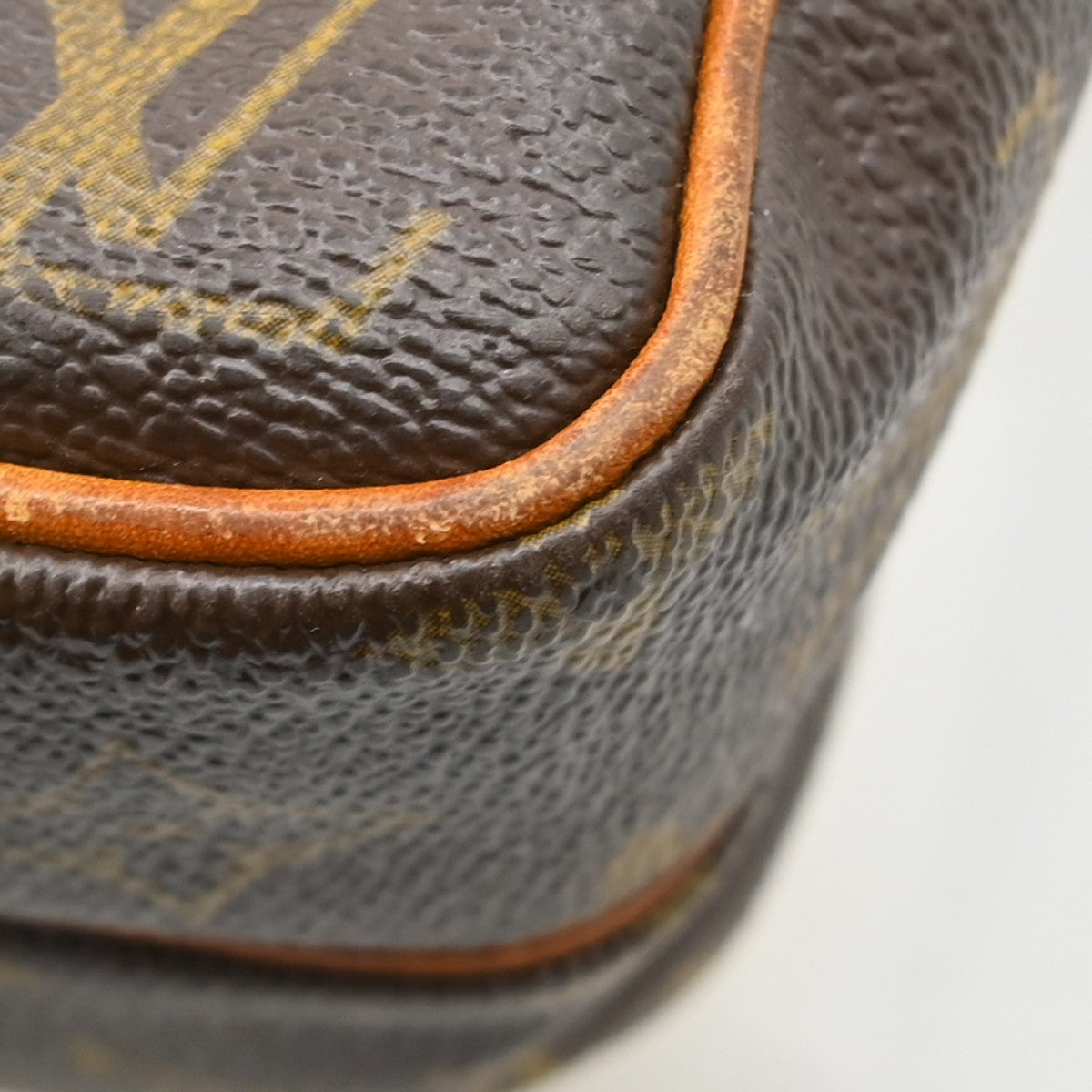 Louis Vuitton Amazone Bag Monogram Canvas Brown Canvas Shoulder Bag Bag (Pre-Owned)
