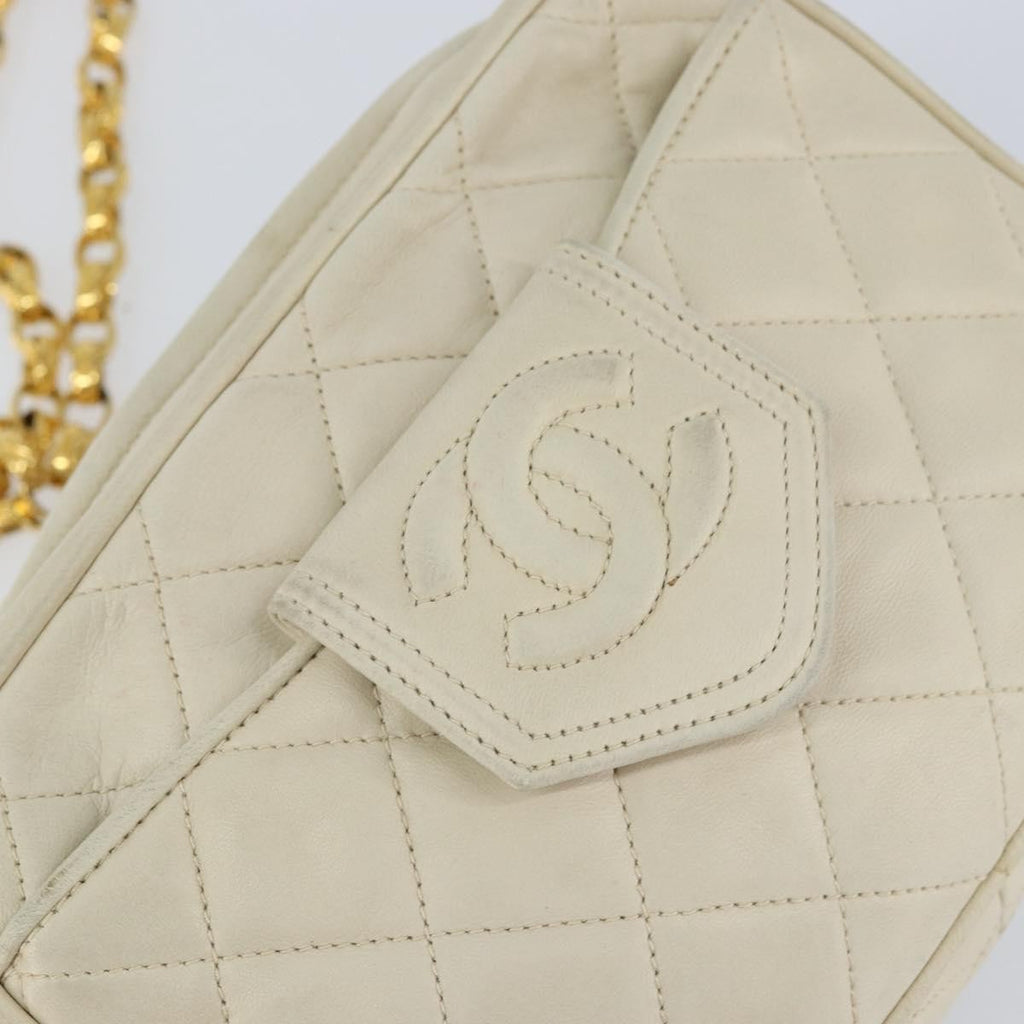 Chanel Vintage Front Pocket Camera Bag Quilted Lambskin Beige Leather Shoulder Bag Bag (Pre-Owned)