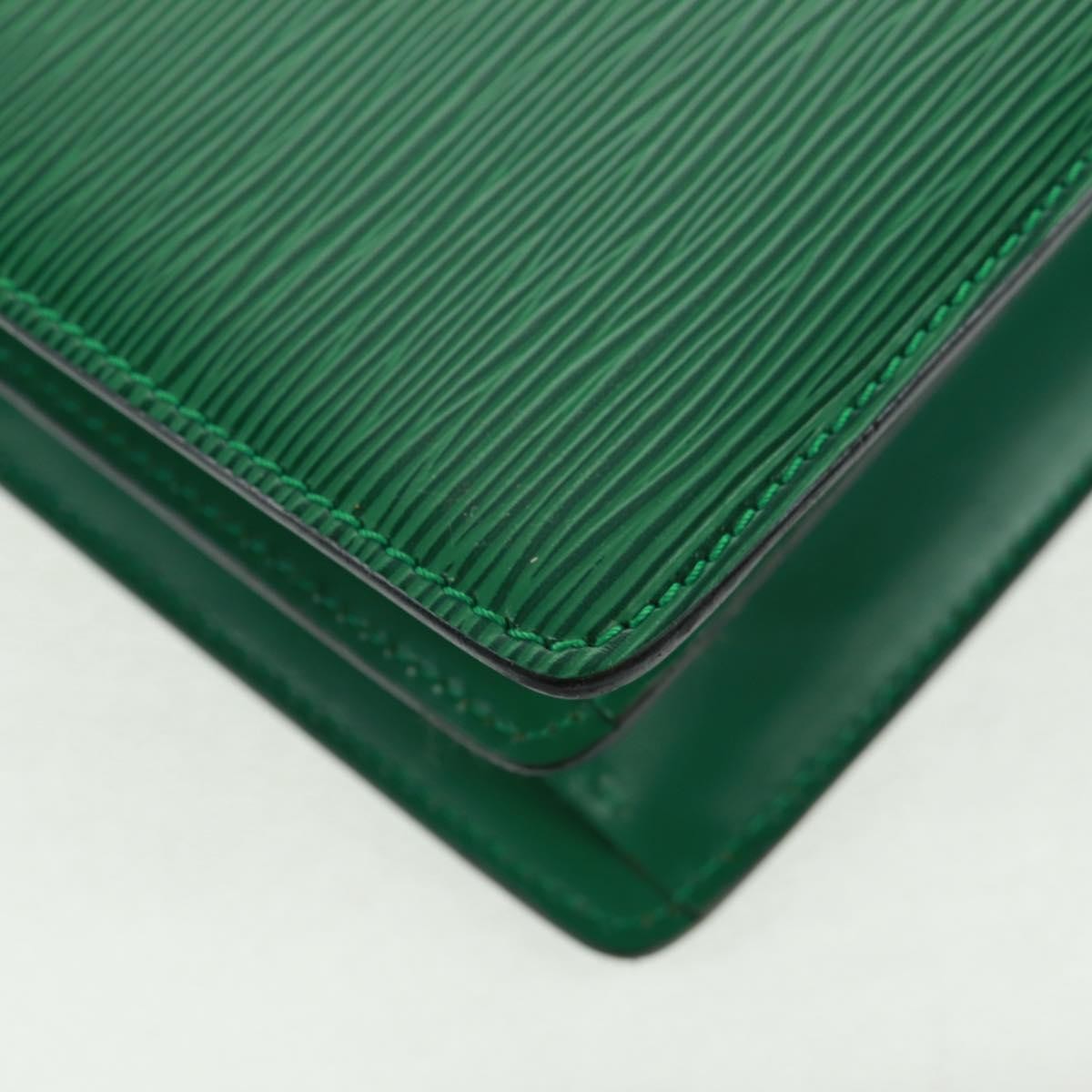 Louis Vuitton Capucines Shoulder Bag Epi Leather Green Leather Shoulder Bag Bag (Pre-Owned)