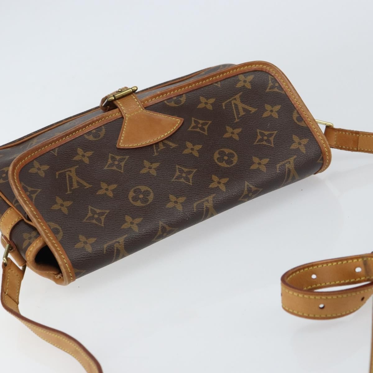 Louis Vuitton Sologne Handbag Monogram Canvas Brown Canvas Shoulder Bag Bag (Pre-Owned)