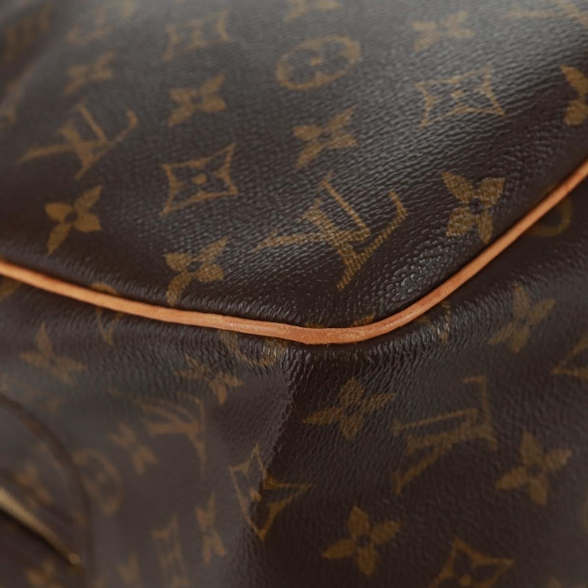 Louis Vuitton Evasion Travel Bag Monogram Canvas Brown Canvas Travel Bag Bag (Pre-Owned)