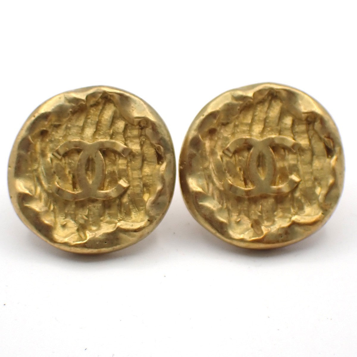 Chanel Vintage Cc Round Button Clip-On Earrings Metal Gold Gold_Plated Earrings Jewelry (Pre-Owned)