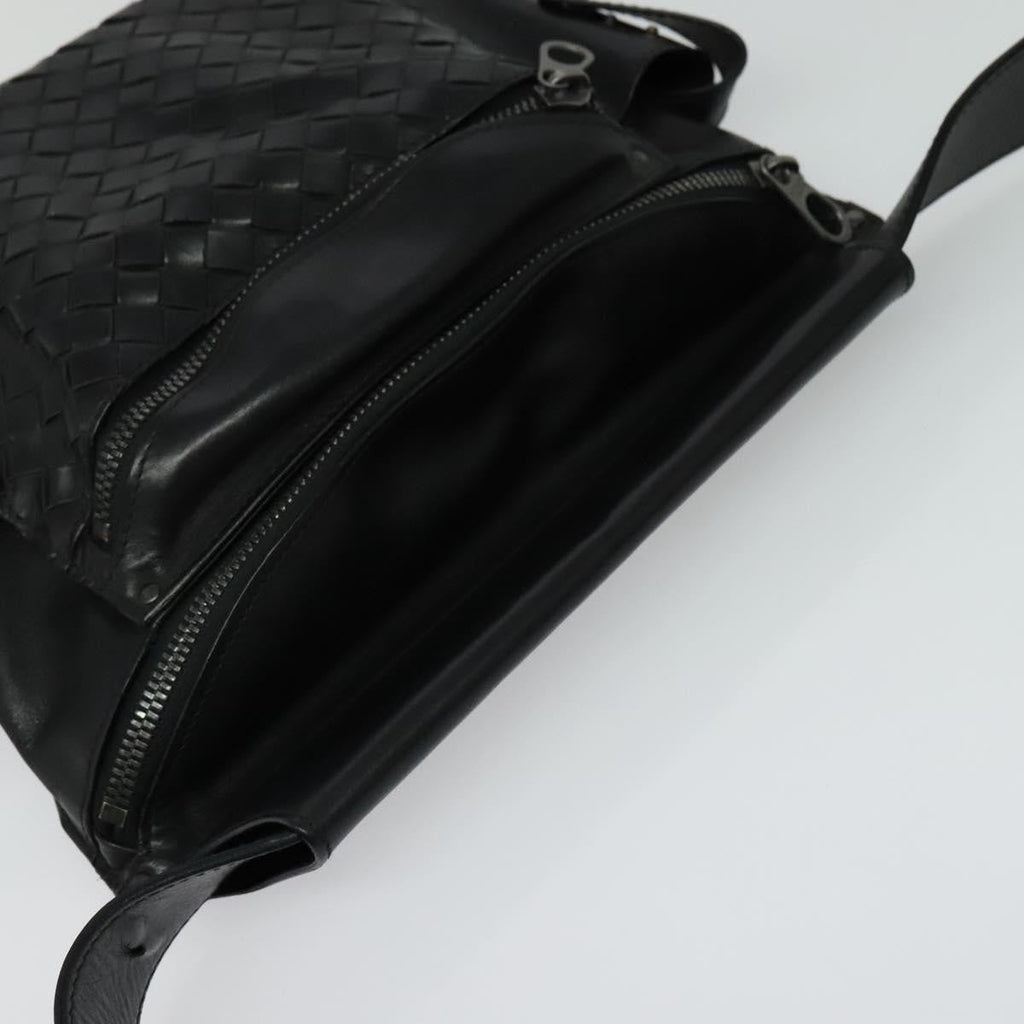 Bottega Veneta Utility Waist Bag Leather With Intrecciato Black Leather Shoulder Bag Bag (Pre-Owned)