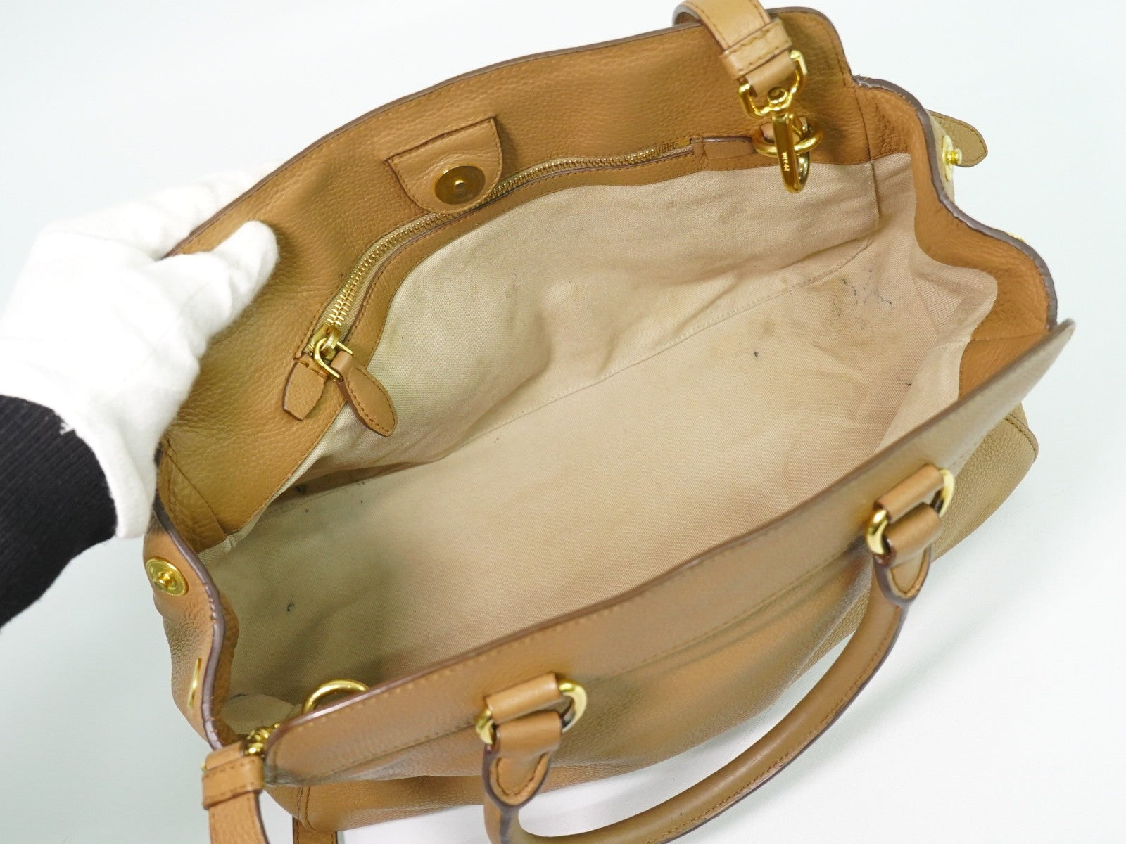 Prada Vintage Handbag Leather Beige Leather Handbag (Pre-Owned)
