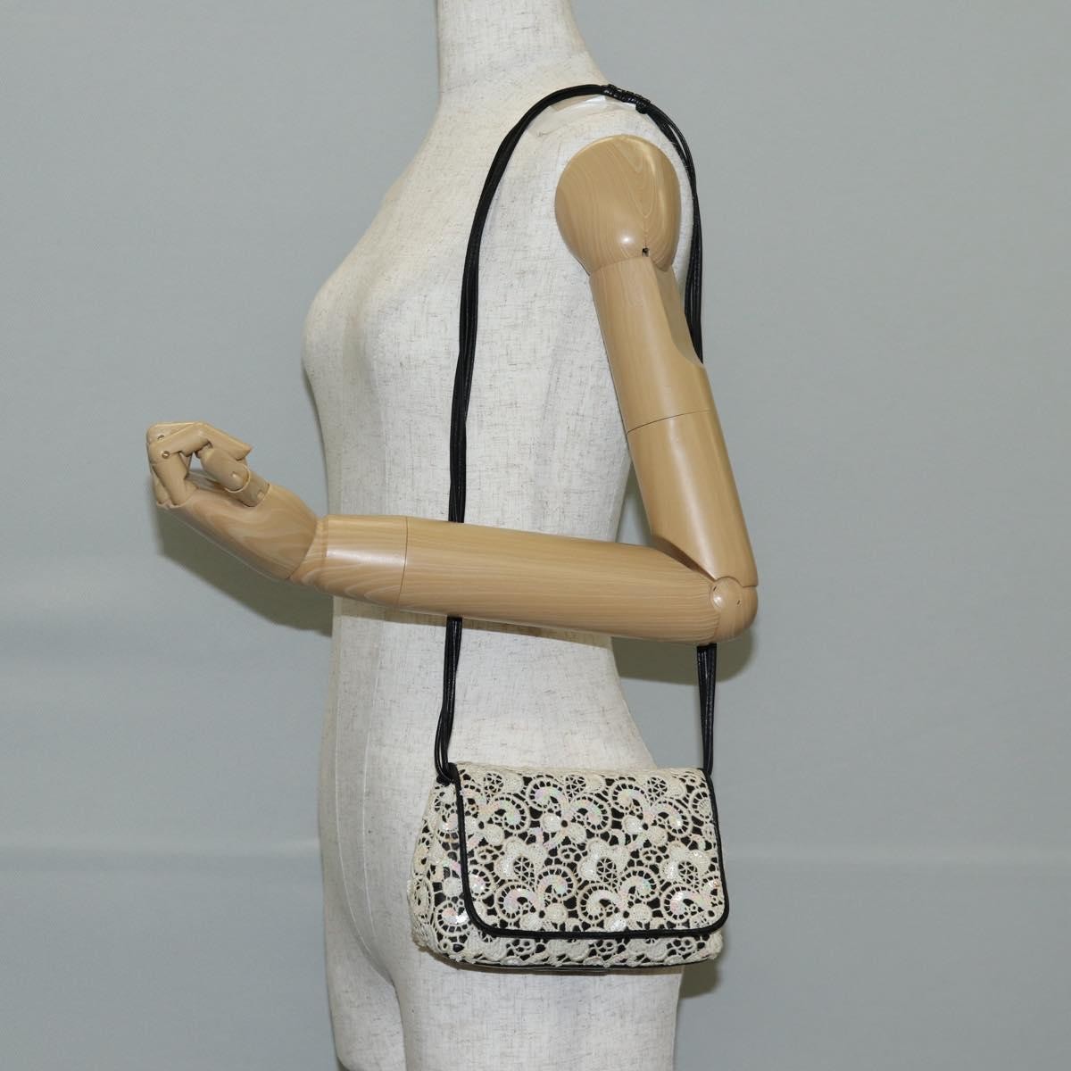 Chanel Floral Cc Flap Bag Leather White Leather Shoulder Bag Bag (Pre-Owned)