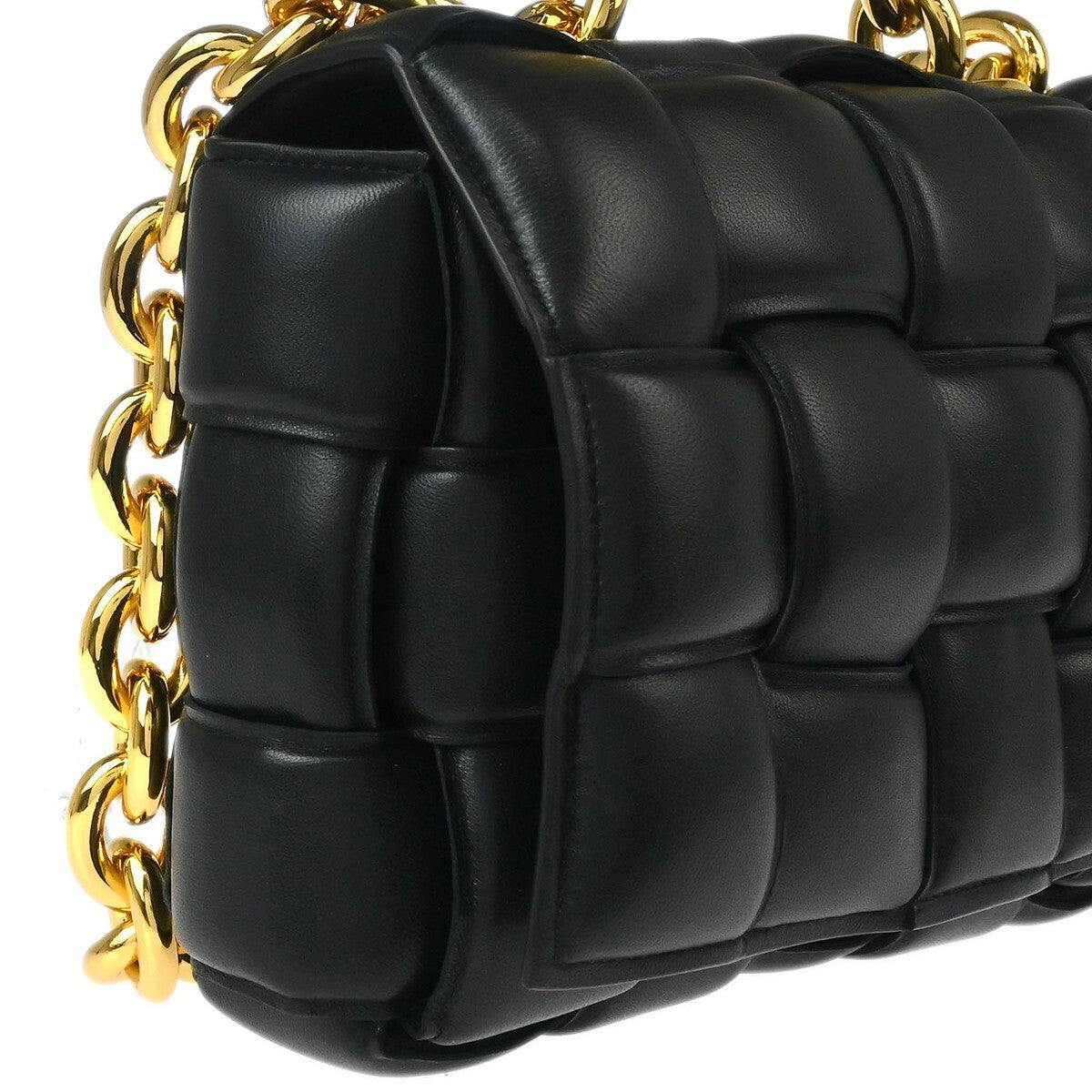 Bottega Veneta Cassette Chain Crossbody Bag Padded Maxi Intrecciato Leather Black Leather Shoulder Bag Bag (Pre-Owned)