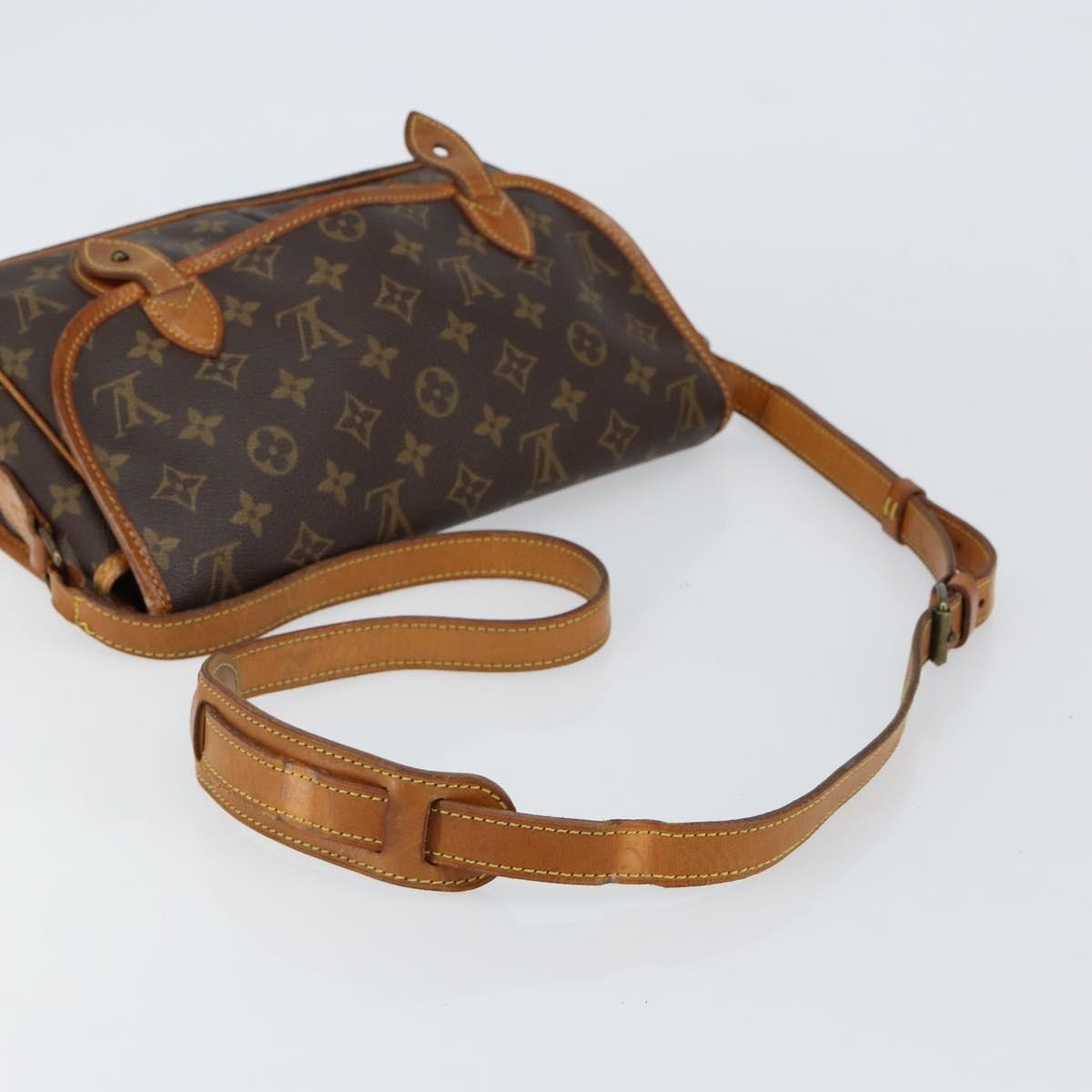 Louis Vuitton Sac Gibeciere Messenger Bag Monogram Canvas Brown Canvas Shoulder Bag Bag (Pre-Owned)