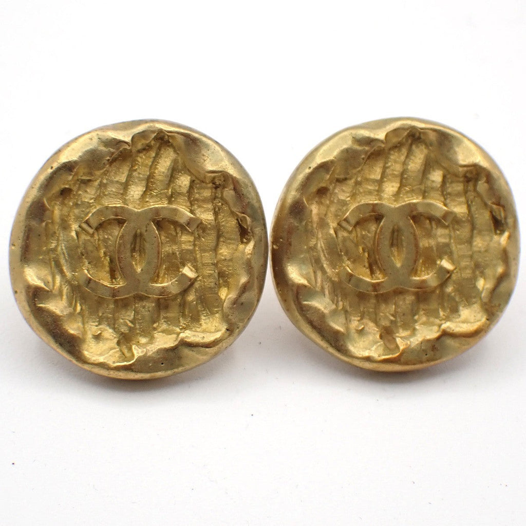 Chanel Vintage Cc Round Button Clip-On Earrings Metal Gold Gold_Plated Earrings Jewelry (Pre-Owned)