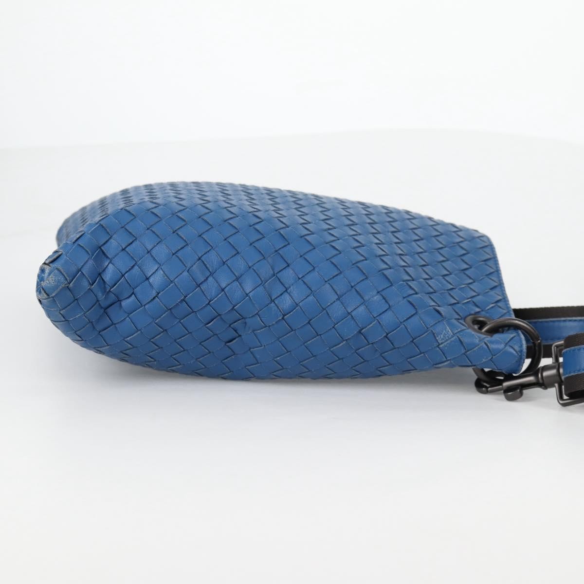 Bottega Veneta Flat Messenger Bag Intrecciato Nappa Blue Leather Shoulder Bag Bag (Pre-Owned)