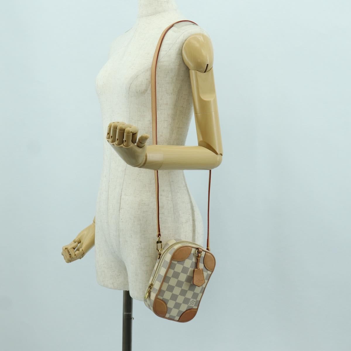 Louis Vuitton Neokapi Handag Damier Beige Canvas Clutche & Pouche Bag (Pre-Owned)